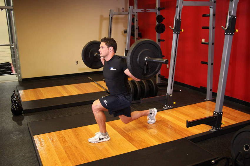 Lunge (Barbell)
