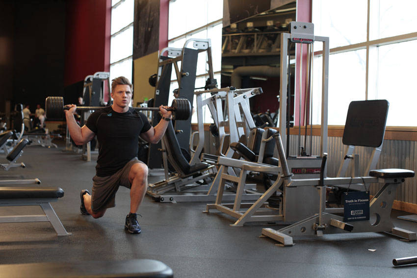 Walking Lunge (Barbell)