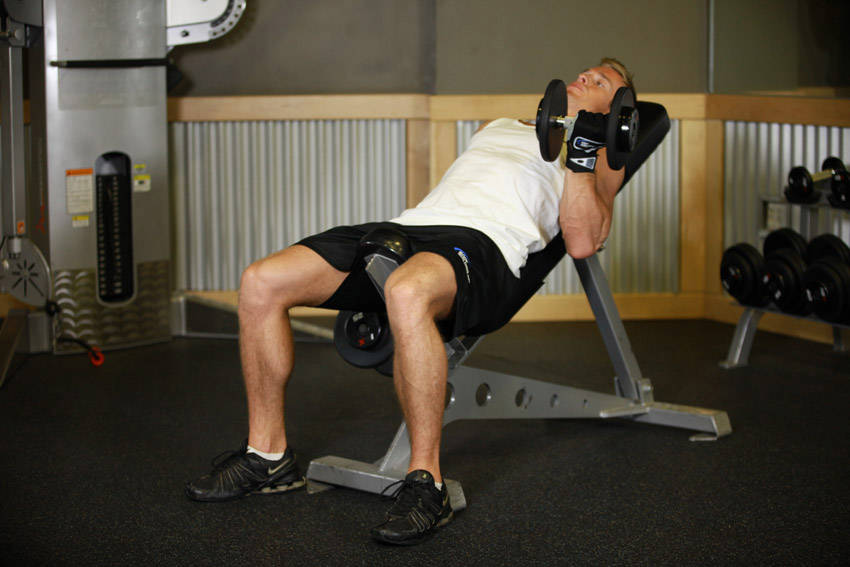 Bicep Curl Incline (Dumbbell)