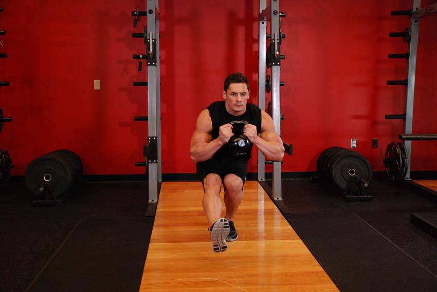 Pistol Squat (Kettlebell)