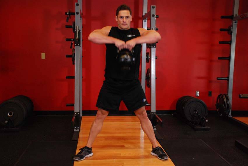 Sumo High Pull (Kettlebell)
