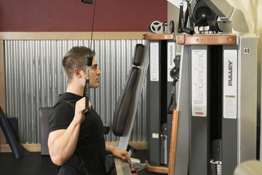 One Arm Lat Pulldown