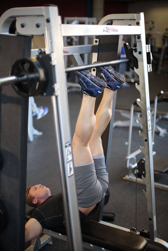 Hip Raise (Smith Machine)