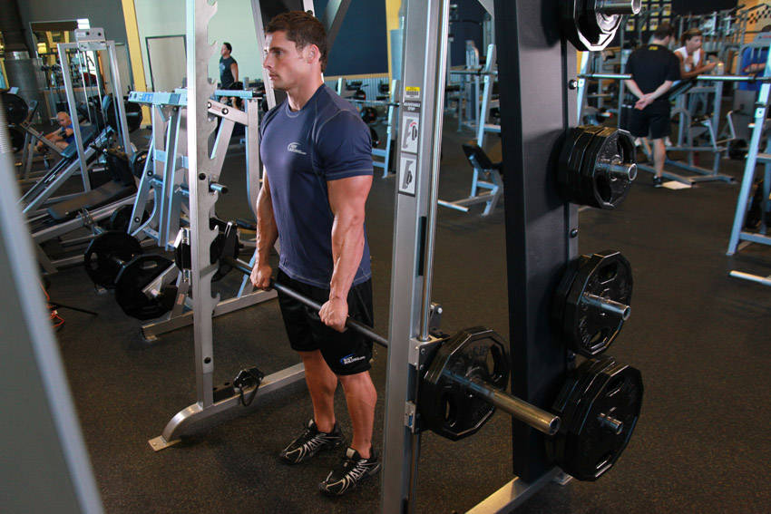 Stiff-Legged Deadlift (Smith Machine)