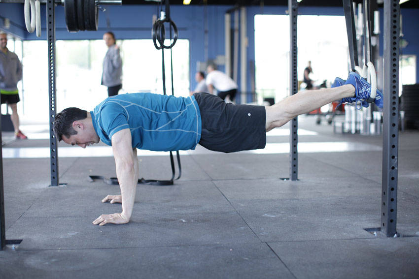 Suspended Reverse Crunch