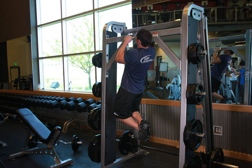 V-Bar Pull-Up